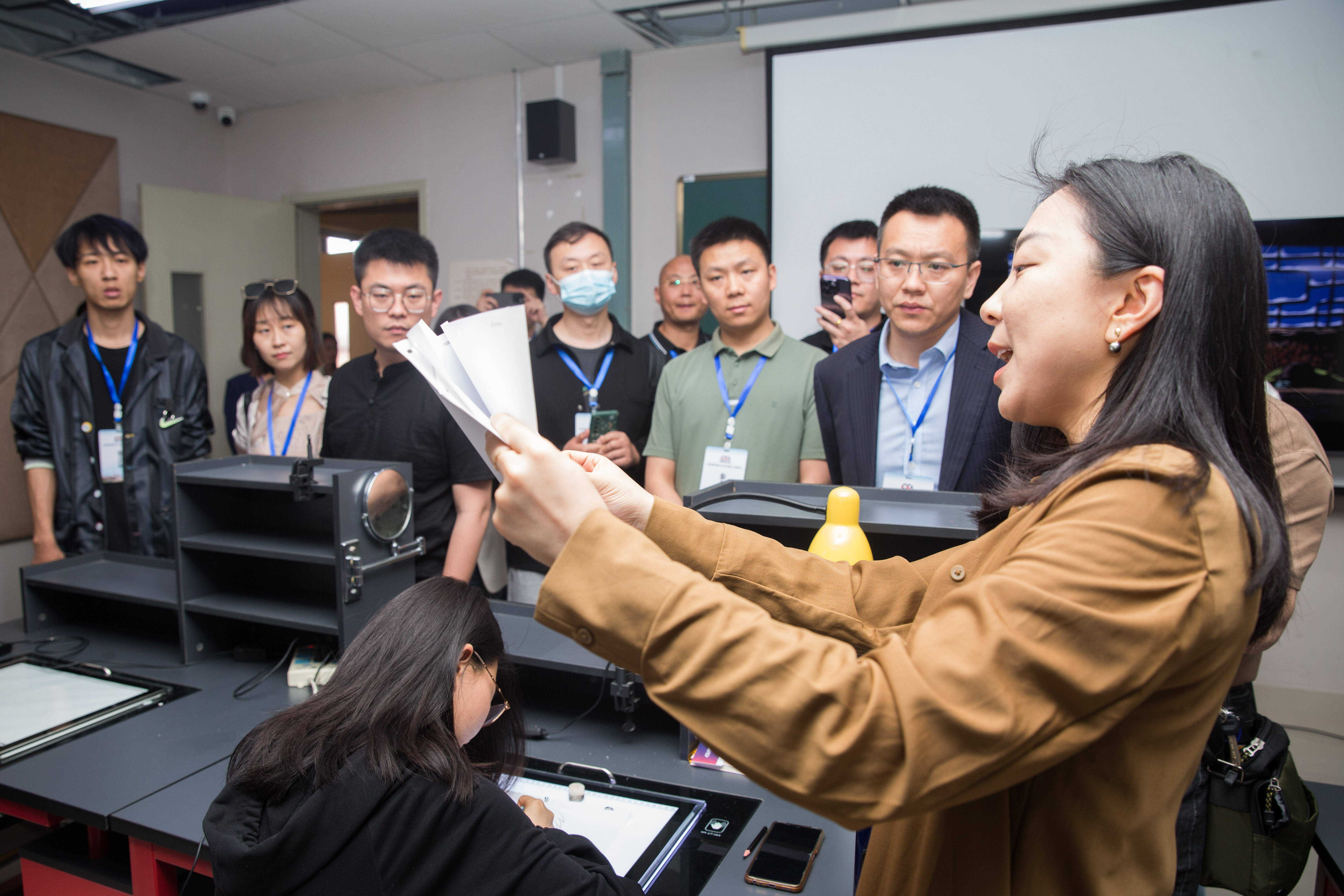 龙泉七中召开2024年新学期德育研讨会