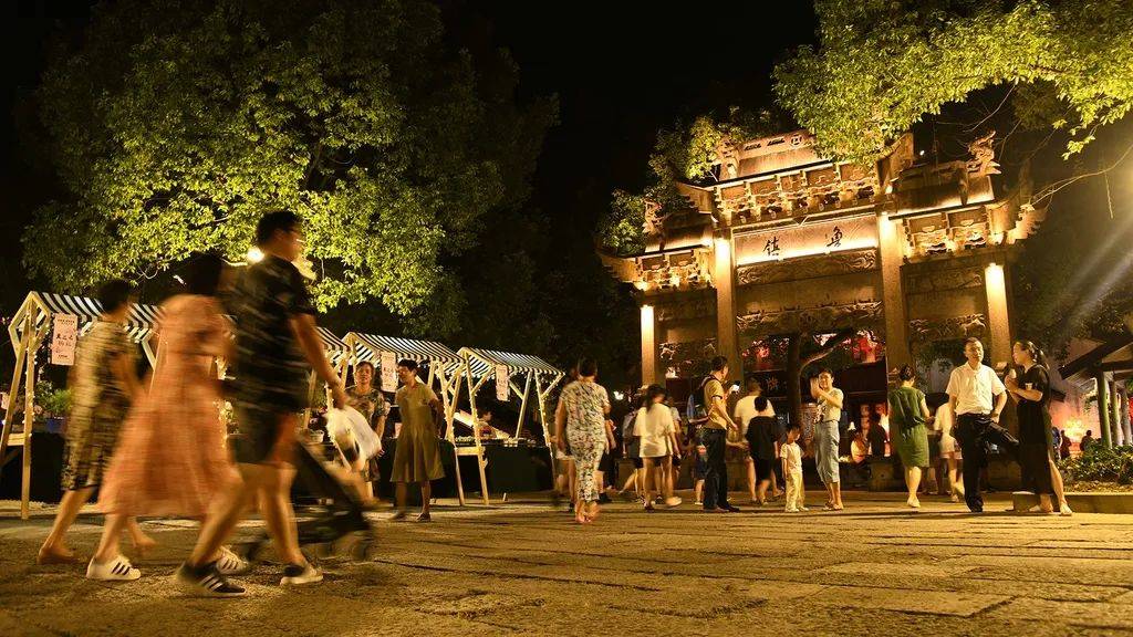 游客观光打卡、沉浸式体验文化的新地标