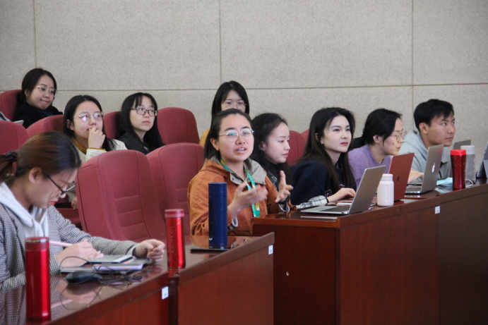 追梦科学 点亮未来 四川师大附中外国语学校开展第二期成长讲座