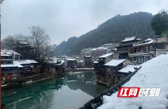 多彩民俗催热多地文旅