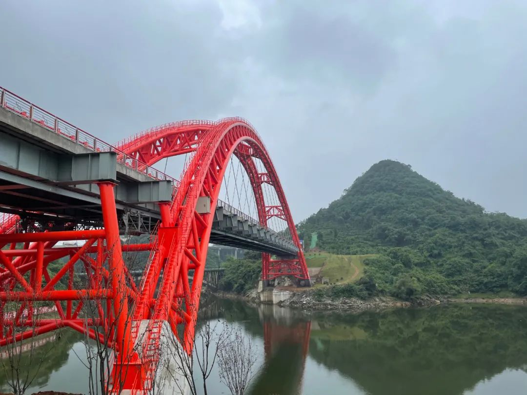 贵州探索“桥旅融合”新业态—— 焕新之旅丨大桥成为热门“打卡地”