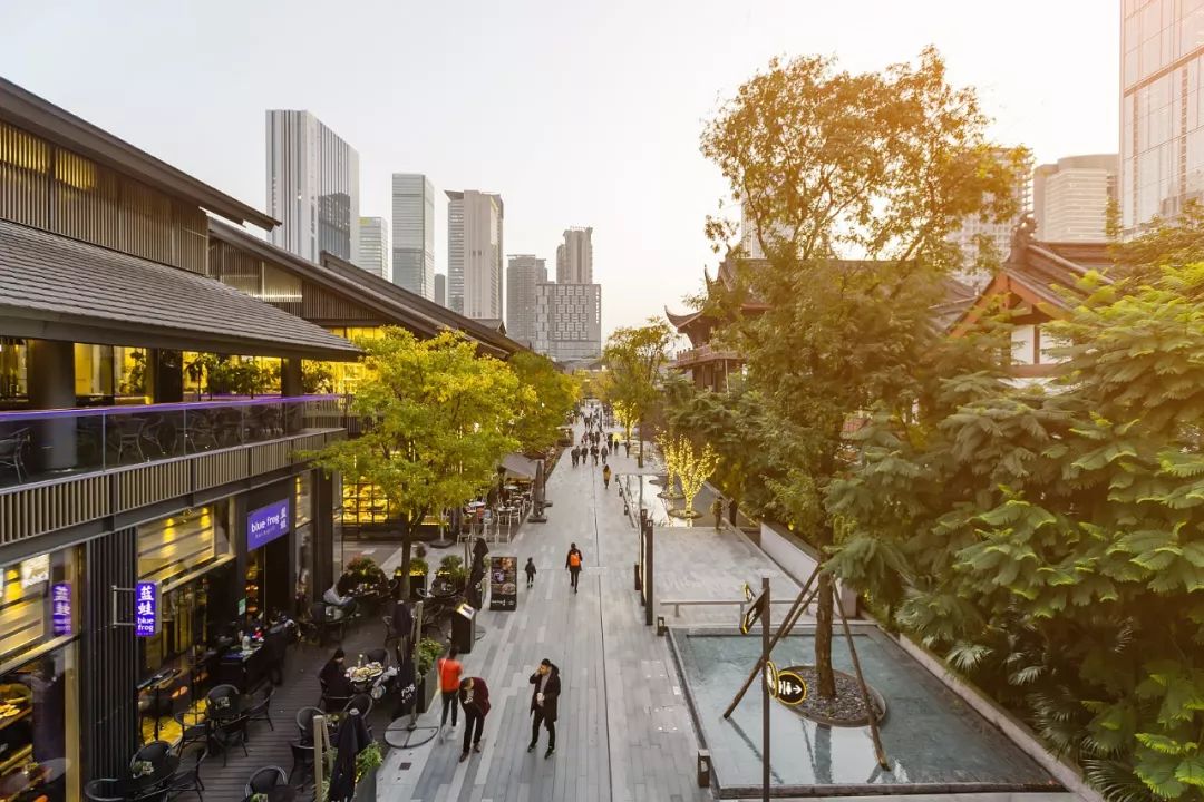 特色街景成旅游热门打卡点