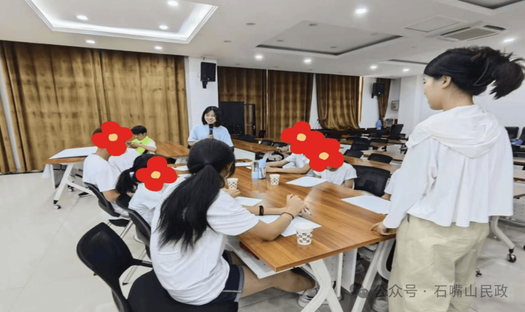 上海六一儿童医院走进延吉新村街道综合社工站举办亲子团体辅导活动，促进家庭和谐互动！