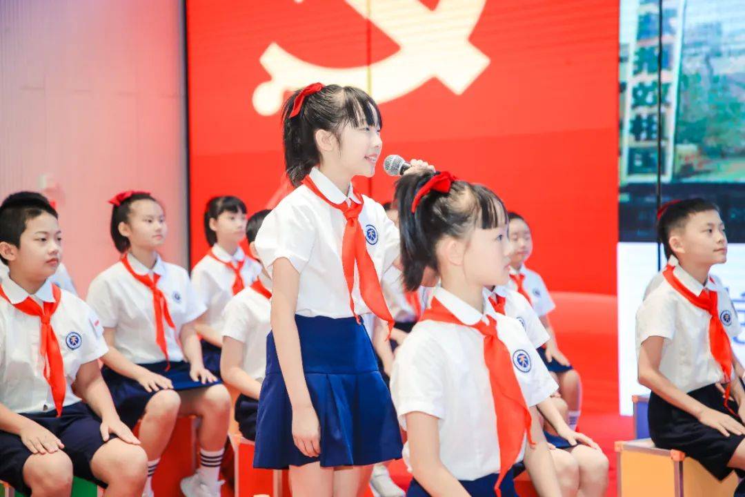 广安经开区第一小学校开展“红领巾爱祖国”庆祝建队日活动