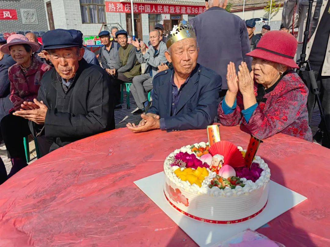 武胜县宝箴塞镇组织开展“我们的节日·重阳”座谈会活动
