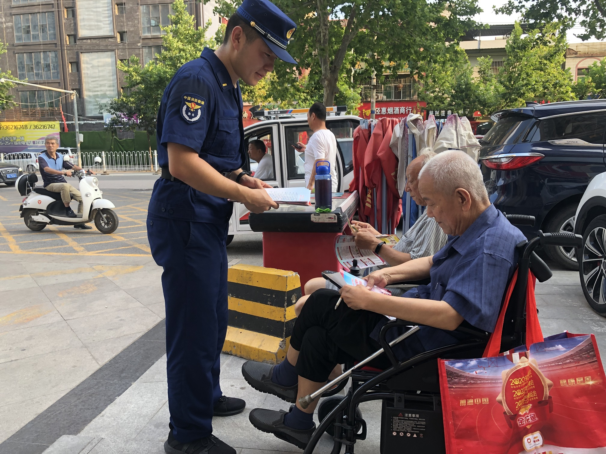 安全防线·共筑消防梦 桂溪街道和平社区开展商家消防安全培训