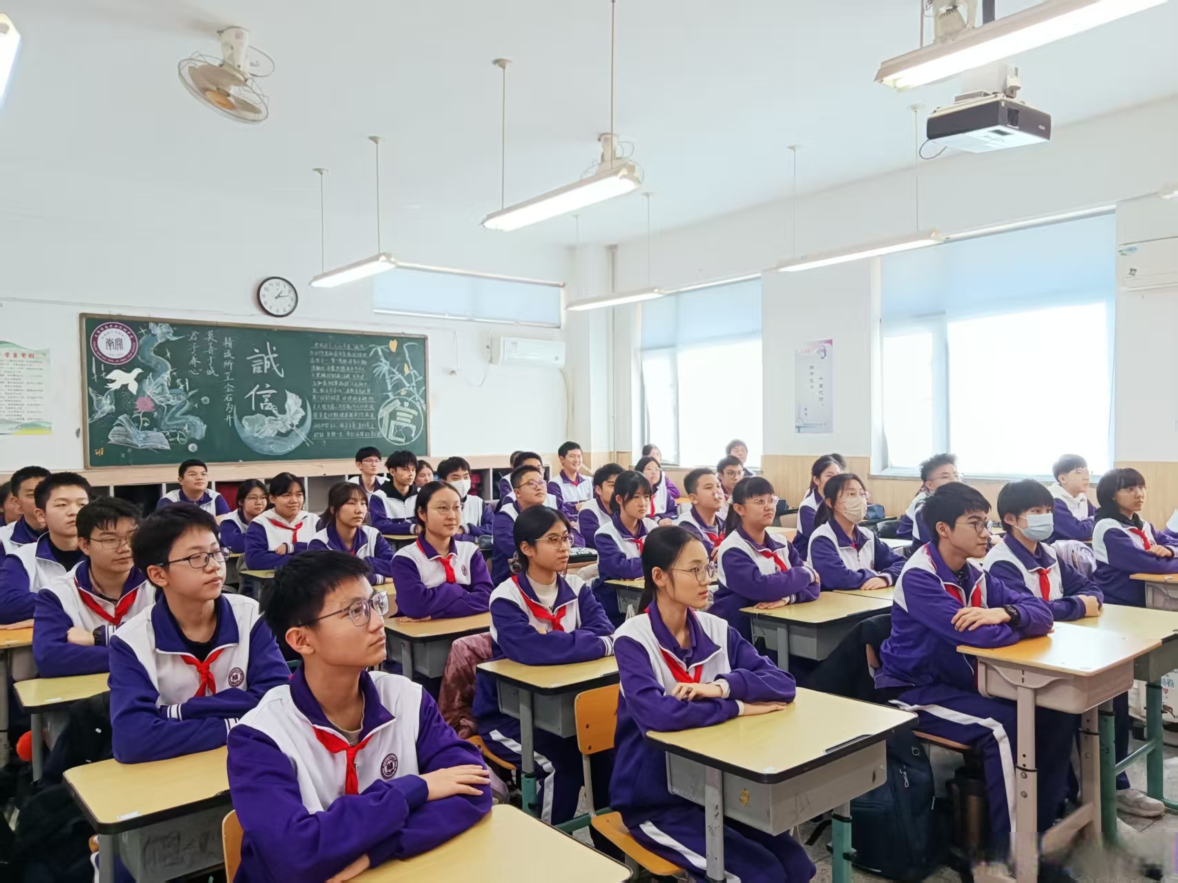 织密禁毒防护 筑牢安全防线